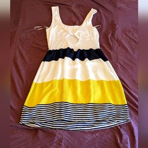 Women's dress size medium